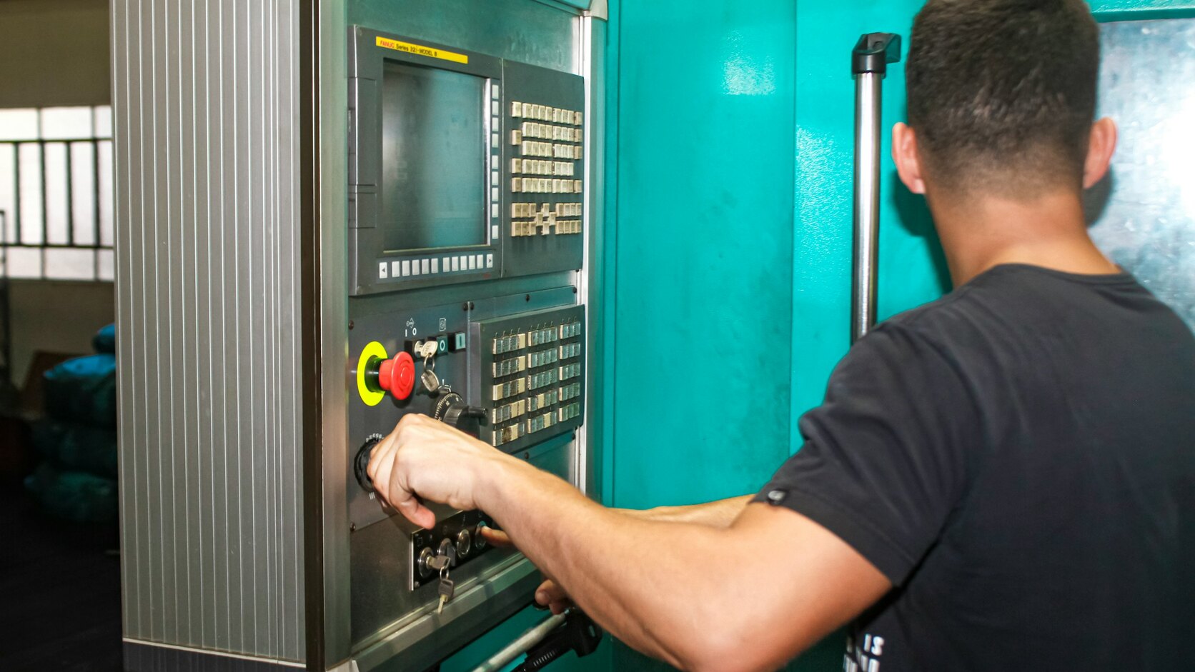 Manufacturing Operations Management Software: What the Shop Floor Needs Before You Buy